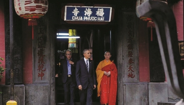 Người Sài Gòn nồng nhiệt đón Tổng thống Mỹ Barack Obama
